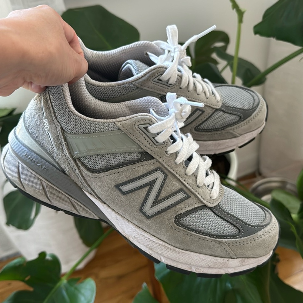 New Balance W990GL5